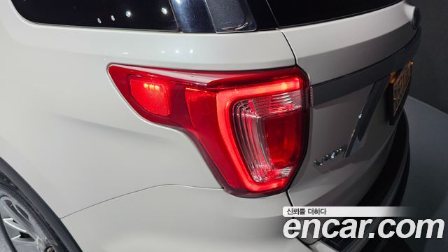 Ford Explorer 2018 — photo 9