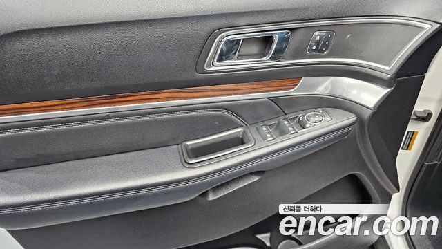 Ford Explorer 2018 — photo 14