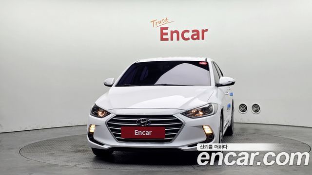 Hyundai AVANTE 2018 — photo 3