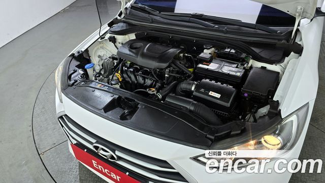 Hyundai AVANTE 2018 — photo 6