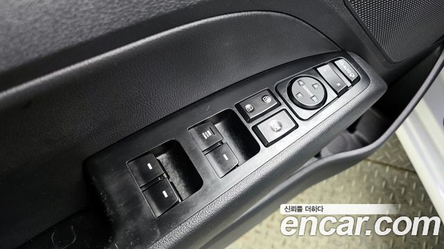 Hyundai AVANTE 2018 — photo 26