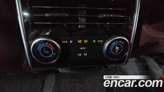Land Rover Range Rover 2025 — photo 24