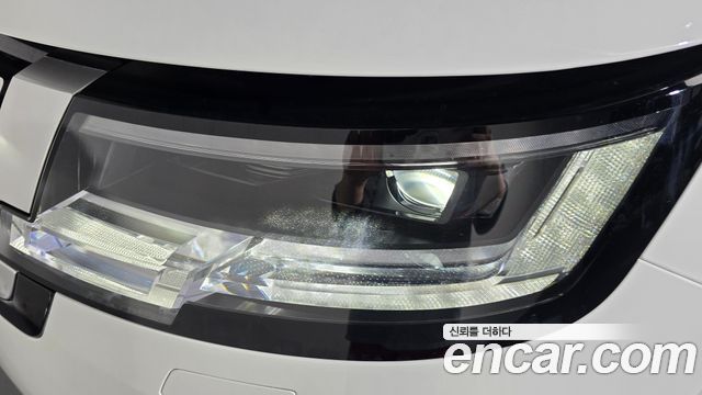 Land Rover Range Rover 2025 — photo 8