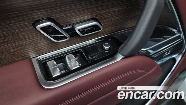 Land Rover Range Rover 2025 — photo 36