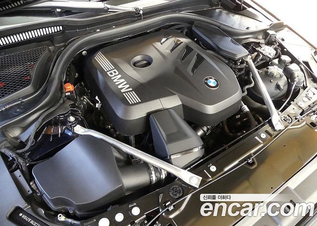 BMW 5-Series 2025 — photo 6