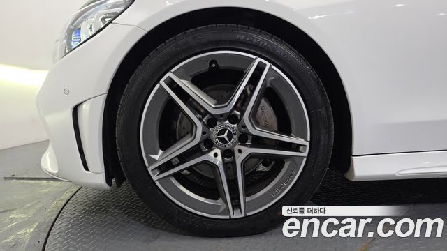 Mercedes-Benz C-Class 2020 — photo 5