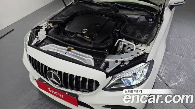 Mercedes-Benz C-Class 2020 — photo 6