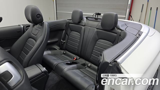 Mercedes-Benz C-Class 2020 — photo 11