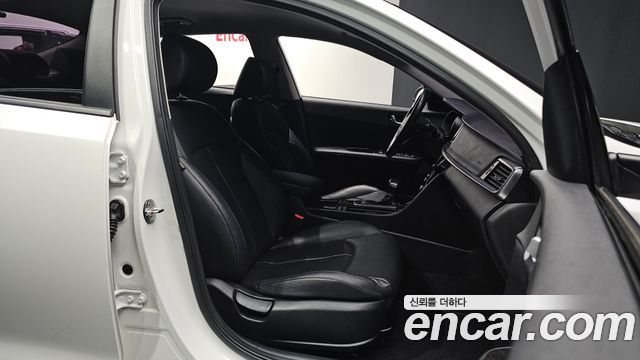Kia K5 2019 — photo 13