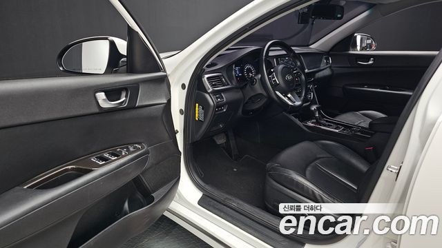 Kia K5 2019 — photo 17