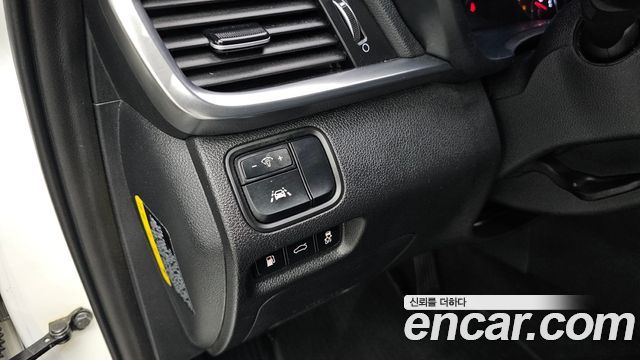 Kia K5 2019 — photo 24