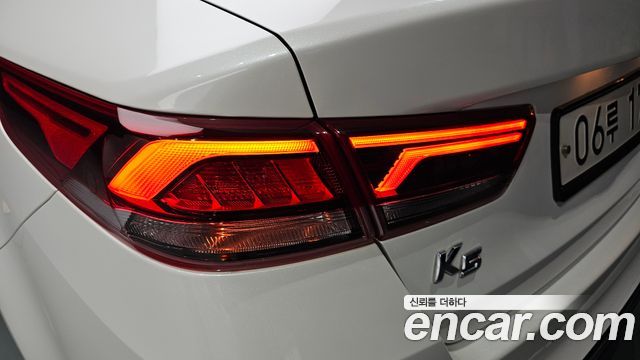 Kia K5 2019 — photo 9