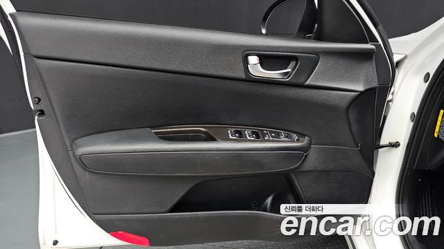 Kia K5 2019 — photo 14