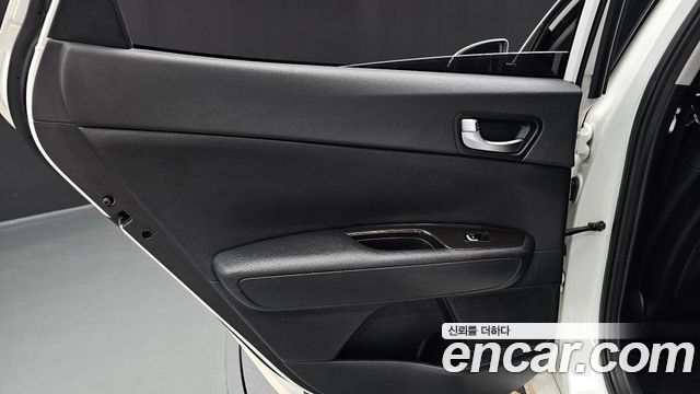 Kia K5 2019 — photo 15