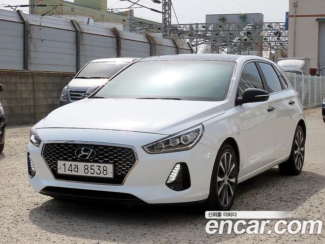 Hyundai i30 2017 — photo 1