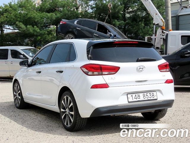 Hyundai i30 2017 — photo 3