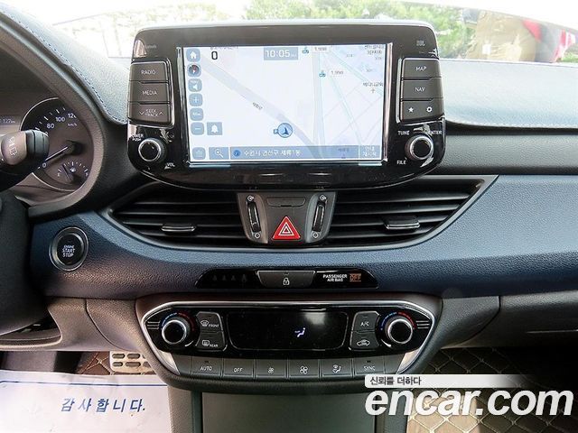 Hyundai i30 2017 — photo 13