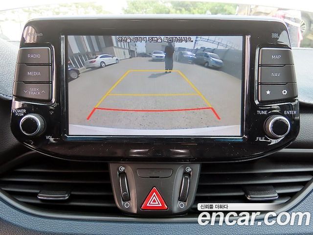 Hyundai i30 2017 — photo 14