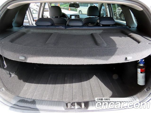 Hyundai i30 2017 — photo 18