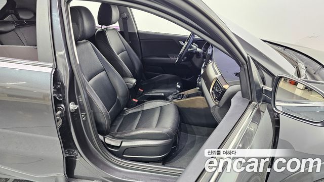 Kia Stonic 2019 — photo 13