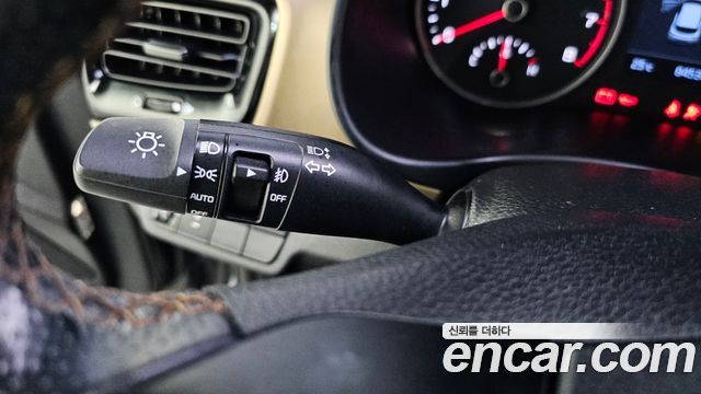 Kia Stonic 2019 — photo 25