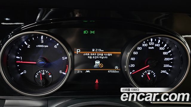 Kia Canival 2023 — photo 11