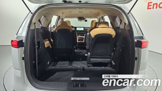 Kia Canival 2023 — photo 22