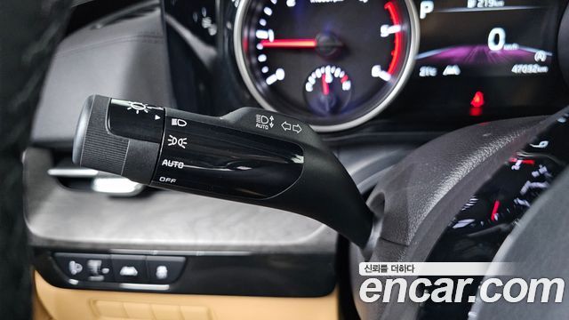 Kia Canival 2023 — photo 25