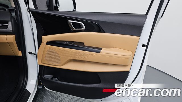 Kia Canival 2023 — photo 15