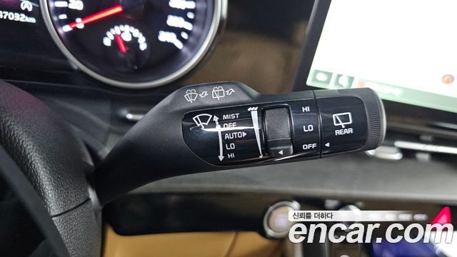 Kia Canival 2023 — photo 27