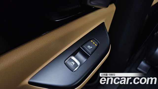 Kia Canival 2023 — photo 28