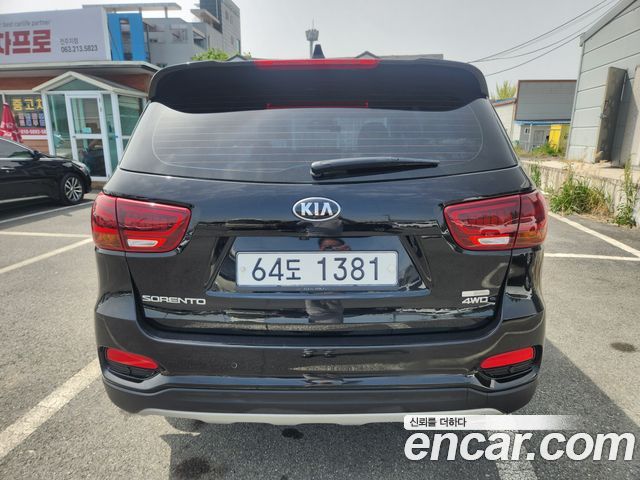 Kia Sorento 2018 — photo 3