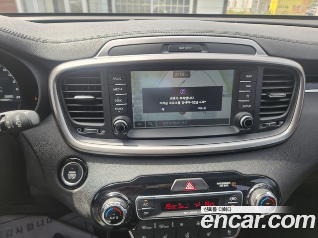 Kia Sorento 2018 — photo 10