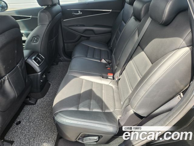 Kia Sorento 2018 — photo 14