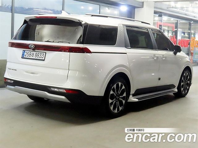 Kia Canival 2021 — photo 4