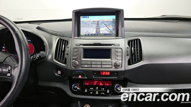 Kia Sportage 2013 — photo 12
