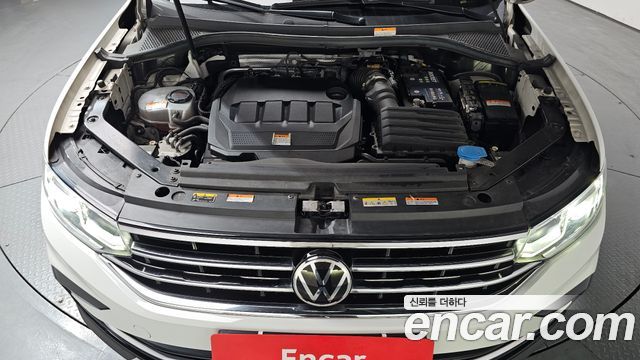 Volkswagen Tiguan 2021 — photo 6