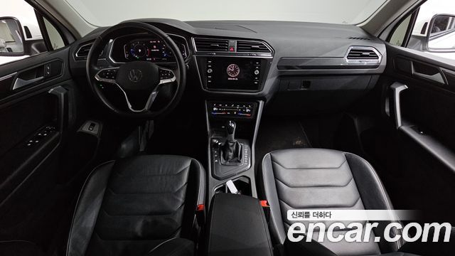 Volkswagen Tiguan 2021 — photo 10