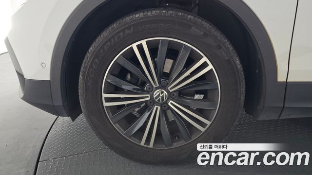 Volkswagen Tiguan 2021 — photo 7