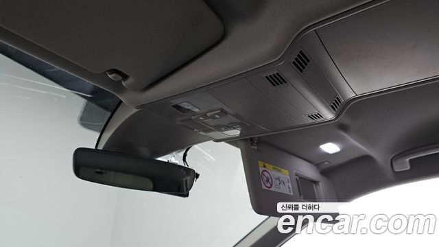Volkswagen Tiguan 2021 — photo 27