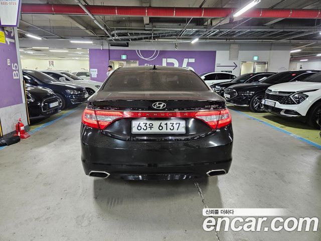 Hyundai Grandeur 2015 — photo 3