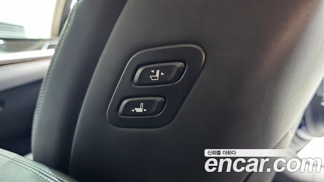 Genesis G90 2020 — photo 31
