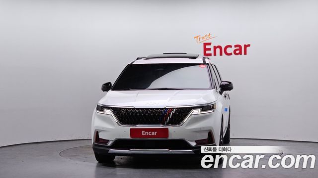 Kia Canival 2021 — photo 3