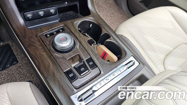 Kia Canival 2021 — photo 12