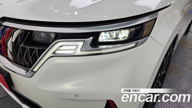Kia Canival 2021 — photo 8