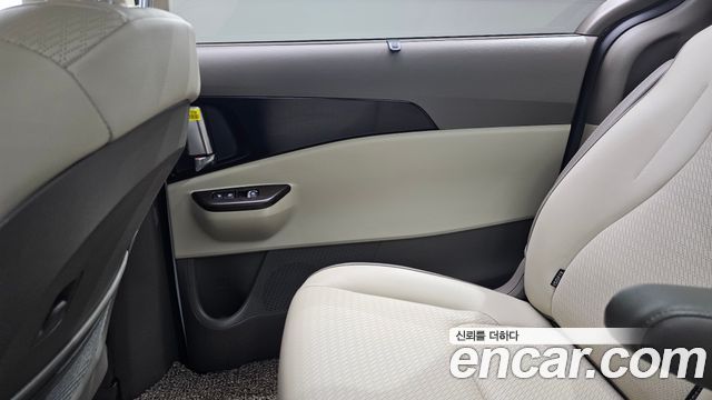 Kia Canival 2021 — photo 15