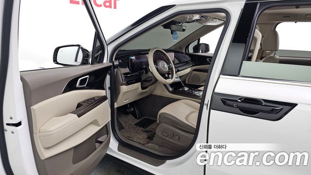 Kia Canival 2021 — photo 29