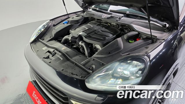 Porsche Cayenne 2016 — photo 6