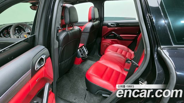 Porsche Cayenne 2016 — photo 12