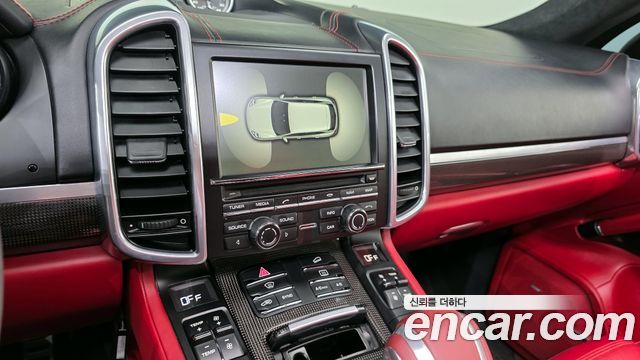 Porsche Cayenne 2016 — photo 15